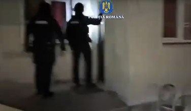 Persoane înșelate cu mesaje din partea ''fiului'' sau ''fiicei'' VIDEO