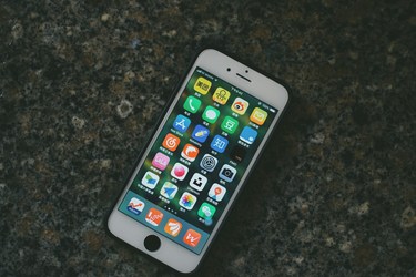 Cum verifici ce aplicații îți citesc notificările pe Android și de ce este una dintre cele mai periculoase permisiuni