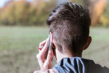 Metoda WhatsApp „Telefonul stricat”, „Nepotul la ananghie”, „Accidentul”. Poliția Română lansează o campanie națională pentru prevenirea fraudelor