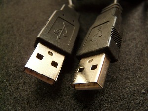 Cablu USB-C, Lightning sau USB-A: cum recunoști unul bun înainte să-ți facă probleme