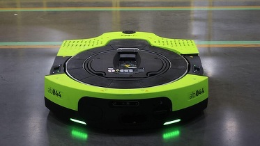 Amazon a creat un nou robot pentru depozitele companiei