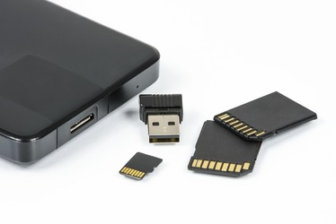 Cum alegi carduri microSD, SSD-uri și extensii de stocare