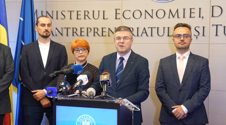 La salarii sub 10.000 de lei, statul nu poate atrage IT-iști buni. Irineu Darău, ministrul Economiei: Ei iau 5.000 de euro în privat și nu vin pentru 5.000 de lei la stat