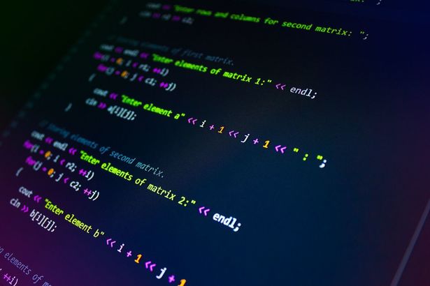 Cine a fost Dennis Ritchie, creatorul limbajului C și unul dintre părinții sistemului Unix