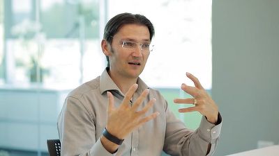 VW a numit un inginer născut în România, care a lucrat pentru Apple, la conducerea departamentului de strategie digitală
