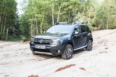 Dacia Duster Commercial, desemnată cea mai bună utilitară 4x4 din Marea Britanie