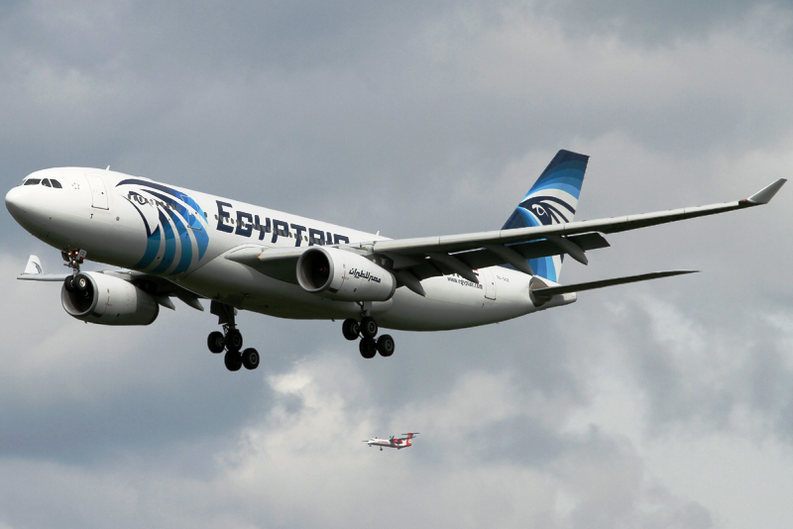 AP: Posibile scenarii cu privire la eventuale cauze ale prăbușirii avionului EgyptAir