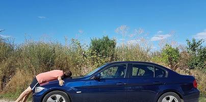 Mașinile închiriate trăiesc palpitant: unii clienți uită în interior șosete sau ceasuri Rolex, alții se îndrăgostesc de autoturism