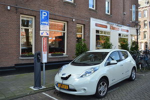 Nissan poartă discuții cu Panasonic pentru vânzarea participației la divizia de baterii electrice 