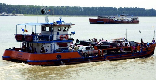Navrom Galați estimează pierderi de un milion de euro din cauza problemelor de navigație întâmpinate pe Dunăre