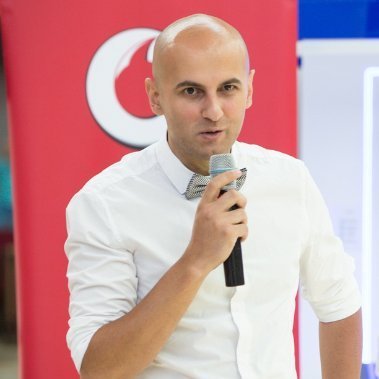 Fostul PR manager Vodafone Romania preia conducerea departamentului marketing și comunicare al Țiriac Auto