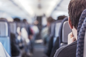 Strategiile agresive de creștere ale operatorilor aerieni low-cost răstoarnă ierarhia pieței europene
