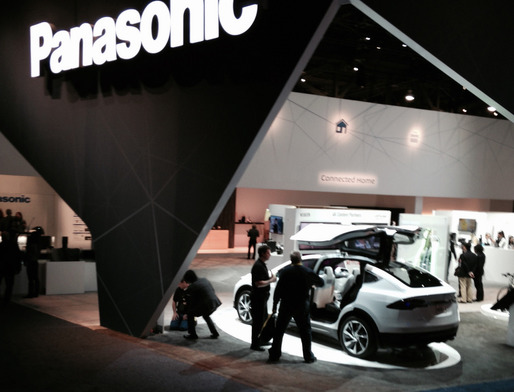 Panasonic vrea să colaboreze cu Tesla în domeniul tehnologiilor de condus fără șofer