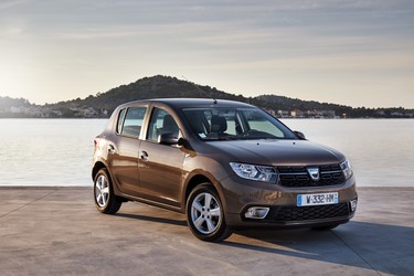 Dacia Sandero, desemnată cea mai bună mașină ieftină din Marea Britanie pentru al cincilea an 