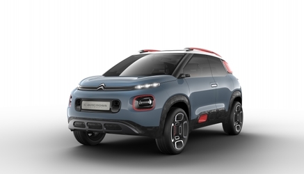 FOTO Citroen a prezentat conceptul C-Aircross, care prefigurează viitorul mini SUV bazat pe C3