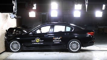 FOTO BMW Serie 5 a impresionat juriul: 5 stele EuroNCAP. Fiat Doblo a fost apreciat drept „o mașină care își arată vârsta”