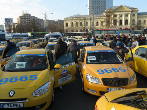 Transportatorii și taximetriștii din COTAR organizează miercuri și joi proteste anti-Uber în fața sediului Guvernului