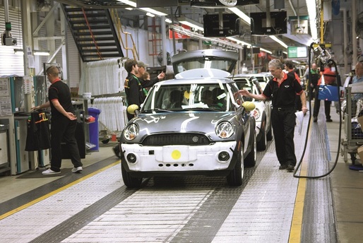 Industria auto din Marea Britanie a atins în martie recordul de producție din acest secol și privește cu teamă Brexitul. UE cumpără circa 60% din exporturile de vehicule din regat