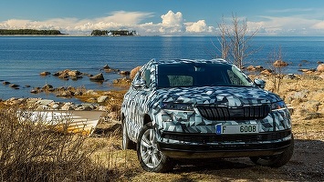 Skoda Karoq, versiunea cehă a lui VW Tiguan - primele imagini camuflate, înainte de debutul din Suedia