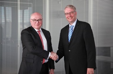 Francezii de la Faurecia și rivalul german ZF vor dezvolta împreună interioare pentru "cabinele viitorului"