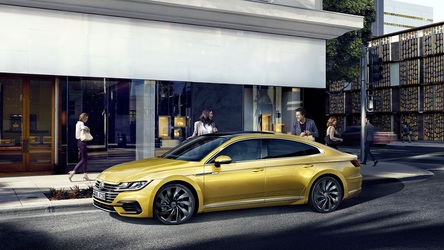 FOTO Arteon, noua limuzină de la VW, a ajuns și pe piața din România. Prețul de pornire este mai mic decât în Germania