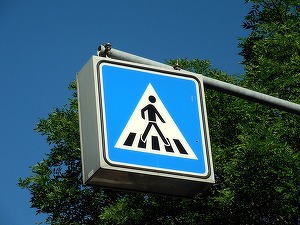 Consiliul Concurenței a declanșat o investigație pe piața produselor de semnalizare rutieră. Ce companii sunt vizate
