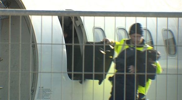 FOTO Pasageri au sărit dintr-un avion în Australia, după o amenințare falsă cu bombă