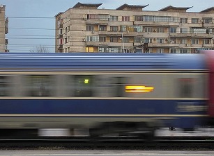 CFR SA: Viteza trenurilor va fi redusă în anumite intervale de timp cu 20-30 km/h din cauza temperaturilor mari