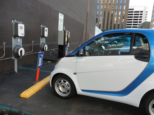 Primăria Capitalei ar putea amenaja în parcările publice 30 de încărcătoare pentru mașini electrice