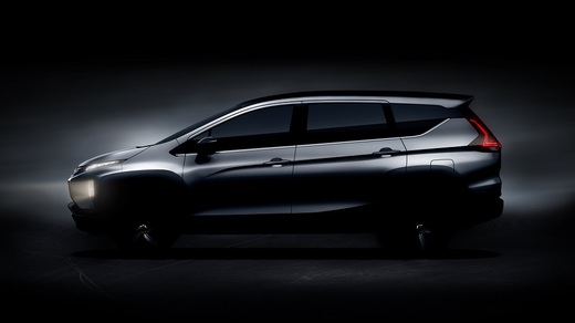 FOTO Mitsubishi lansează un nou crossover, o combinație între un MPV și un SUV