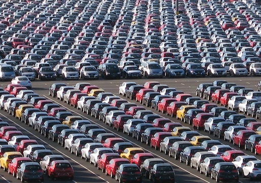 Marea Britanie: scădere abruptă a vânzărilor de autoturisme. Dacia își menține însă ritmul crescător și ajunge la 1% din piață