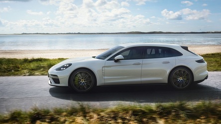 Porsche Panamera Sport Turismo primește o versiune hibridă, de 680 CP. Prețul pentru piața din România se apropie de 200.000 de euro