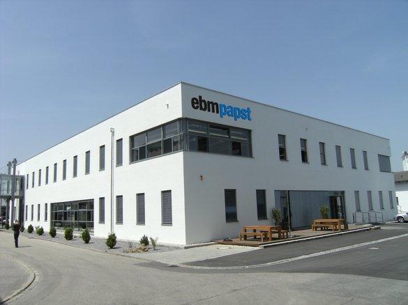 EXCLUSIV FOTO Grupul german ebm-papst, unul dintre cei mai mari producători de motoare electrice și ventilatoare pentru industria auto, vine în România