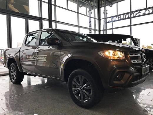 FOTO Unul din dealerii Mercedes sparge gheața cu noul X-Class și îl vinde înainte de lansarea oficială în România