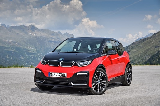FOTO BMW lansează noul i3s pe piața din România, o versiune mai sportivă a celui mai vândut automobil electric
