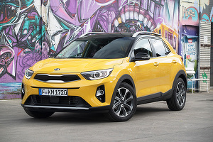 FOTO Kia Stonic, lansat pe piața din România, cu circa 8.000 de euro mai ieftin decât modelul similar de la Hyundai