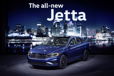 FOTO Volkswagen anunță oficial că Jetta nu mai ajunge în Europa. Noua generație a sedanului a fost prezentată la Detroit