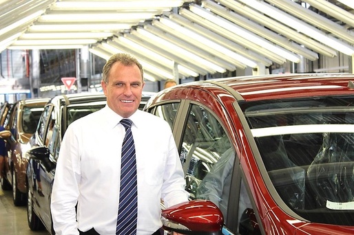 Schimbări în uzina Ford din Craiova: directorul Oldham pleacă la Ford Europa, noul director este fostul șef al uzinei Bridgend, Ian Pearson