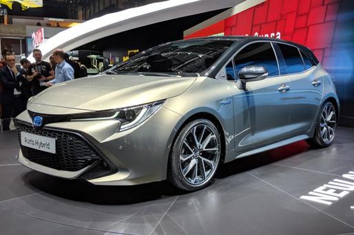FOTO Noua Toyota Auris sosește cu două motoare hibrid și niciunul diesel