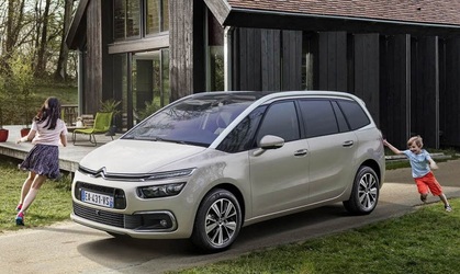 Citroen a înlocuit denumirea Picasso pe monovolumele familiei C4 cu SpaceTourer