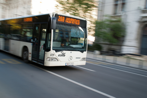 Metrorex și RATB, program special de Paști: Metroul, 16 linii de autobuze și una de tramvai vor circula și în noaptea de Înviere