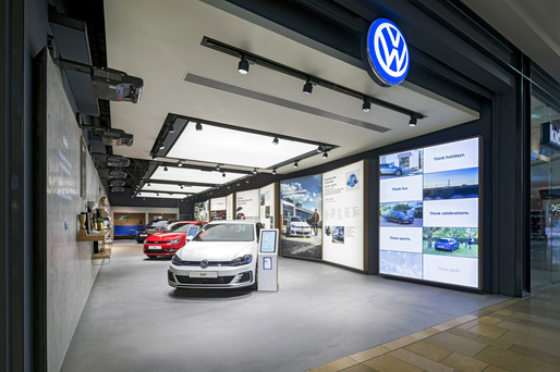 EXCLUSIV Volkswagen își deschide un Concept Store într-un mall din București, o premieră pentru România și una dintre primele astfel de inițiative din Europa