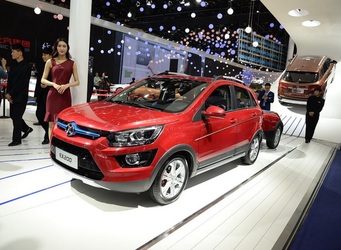 Schimbare majoră pentru investorii străini în China: dispare obligația parteneriatului cu firme locale. În premieră, constructorii auto vor putea să-și deschidă chiar anul acesta propriile companii
