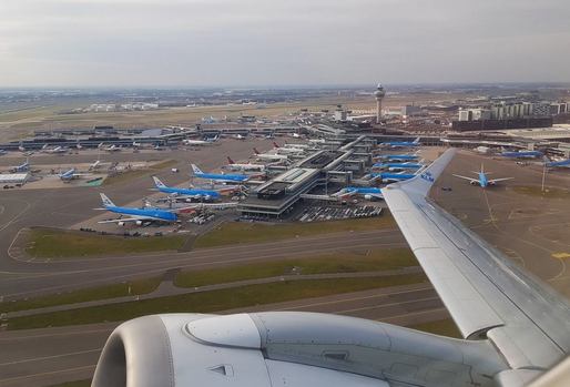 Aeroportul Amsterdam-Schiphol, afectat puternic în urma unei pene de curent. Sunt preconizate întârzieri ale zborurilor până luni