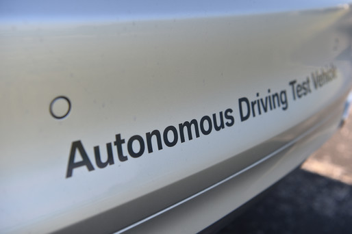 China licențiază în premieră un constructor auto străin, BMW Group, pentru a testa vehicule autonome pe șosele