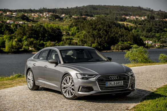 TEST DRIVE FOTO A cincea generație Audi A6 nu renunță la motoarele diesel și oferă 39 de sisteme de asistență pentru conducere autonomă. Mașina - pregătită și pentru România