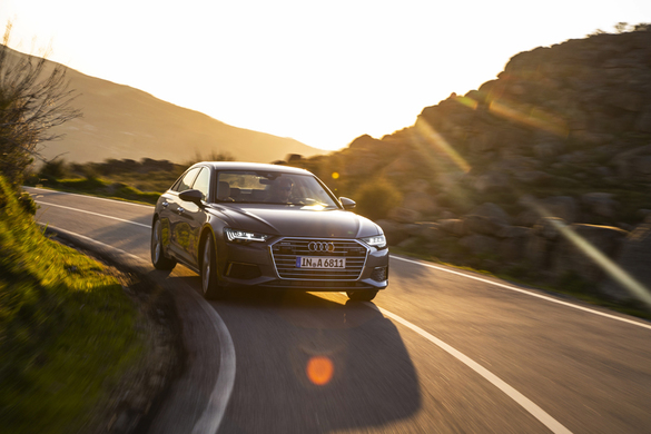 TEST DRIVE FOTO A cincea generație Audi A6 nu renunță la motoarele diesel și oferă 39 de sisteme de asistență pentru conducere autonomă. Mașina - pregătită și pentru România
