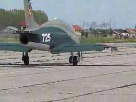 Un nou incident aerian: Un avion IAR 99 - Șoim s-a prăbușit în județul Bacău - cei doi militari aflați la bord au reușit să se catapulteze