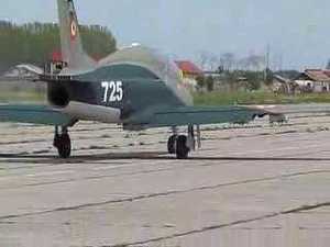 Un nou incident aerian: Un avion IAR 99 - Șoim s-a prăbușit în județul Bacău - cei doi militari aflați la bord au reușit să se catapulteze