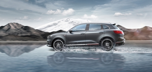 FOTO Marca istorică Borgward, cu prima mașină Blitzkaren, intrată în faliment în anii 60 și revitalizată de moștenitorii fondatorului cu ajutorul unui producător chinez, și-a deschis primul dealer în Europa